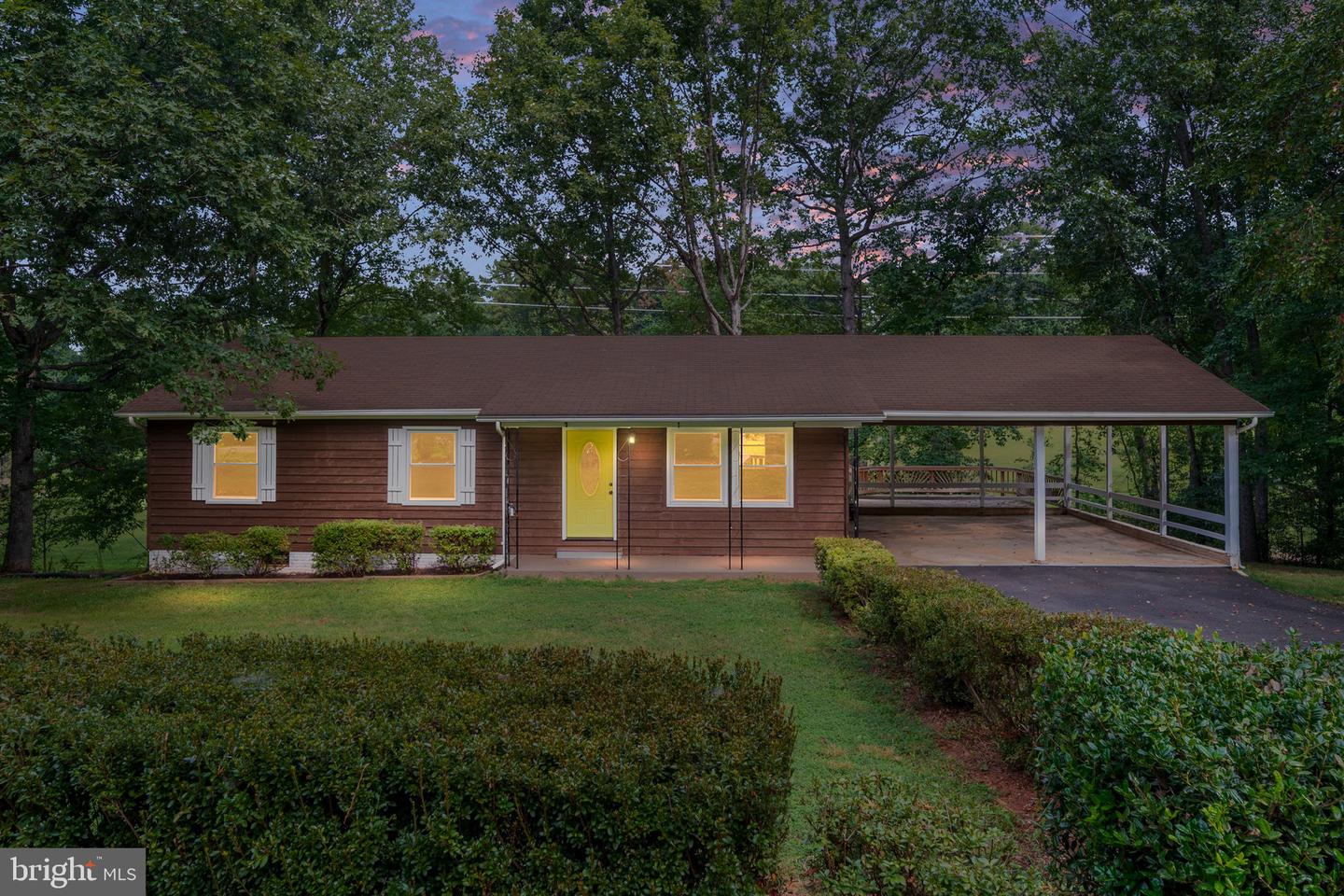 5844 Anthony Dr Property Photo 1