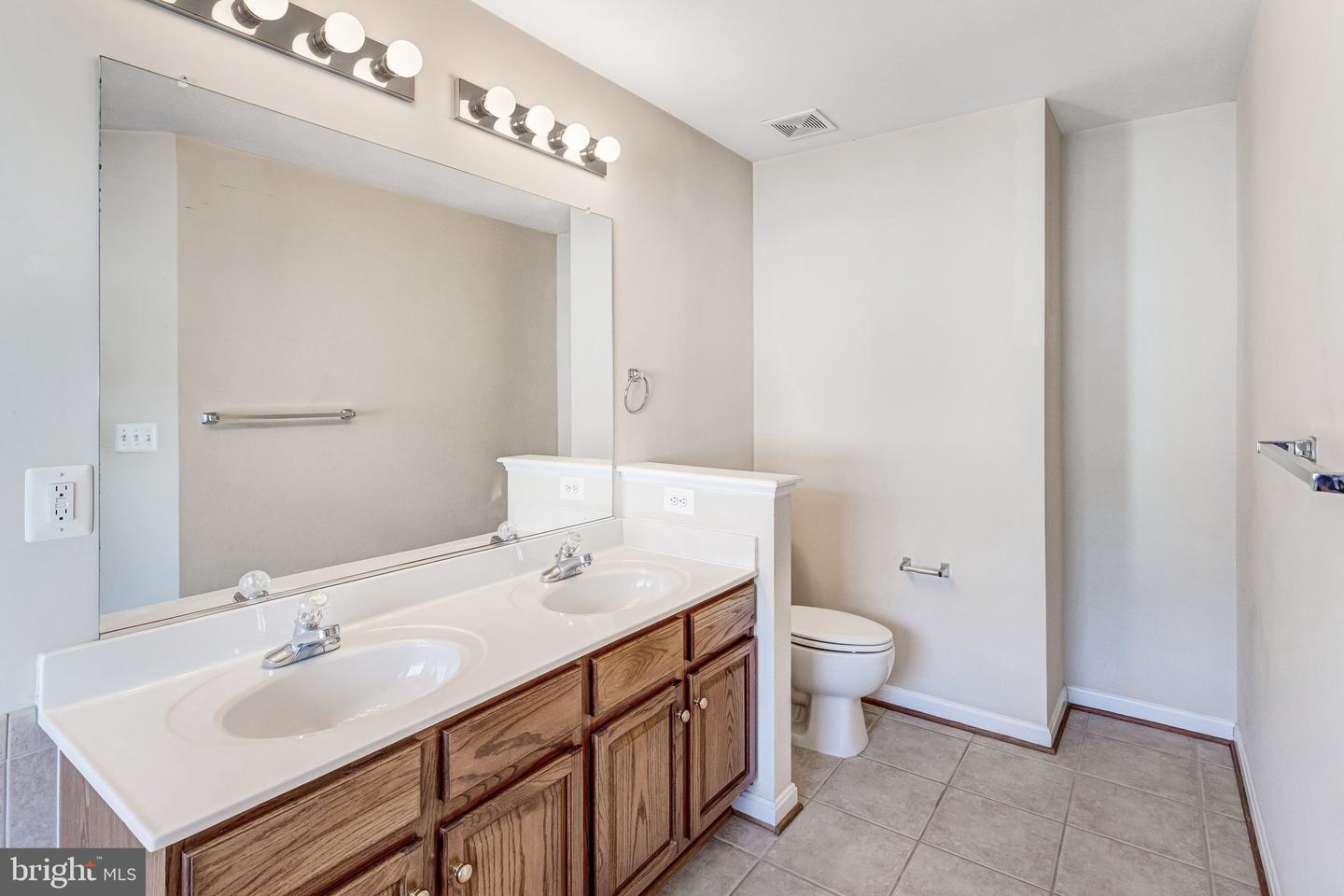 15657 William Bayliss Ct Property Photo 20