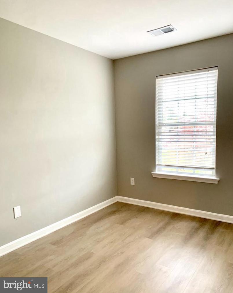 4087 Thackery Property Photo 15