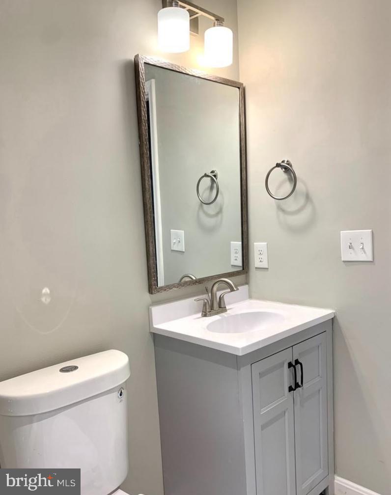 4087 Thackery Property Photo 16
