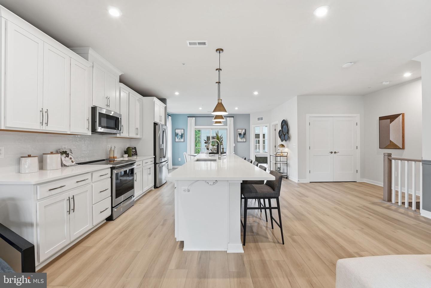 14037 Onyx St Property Photo 4