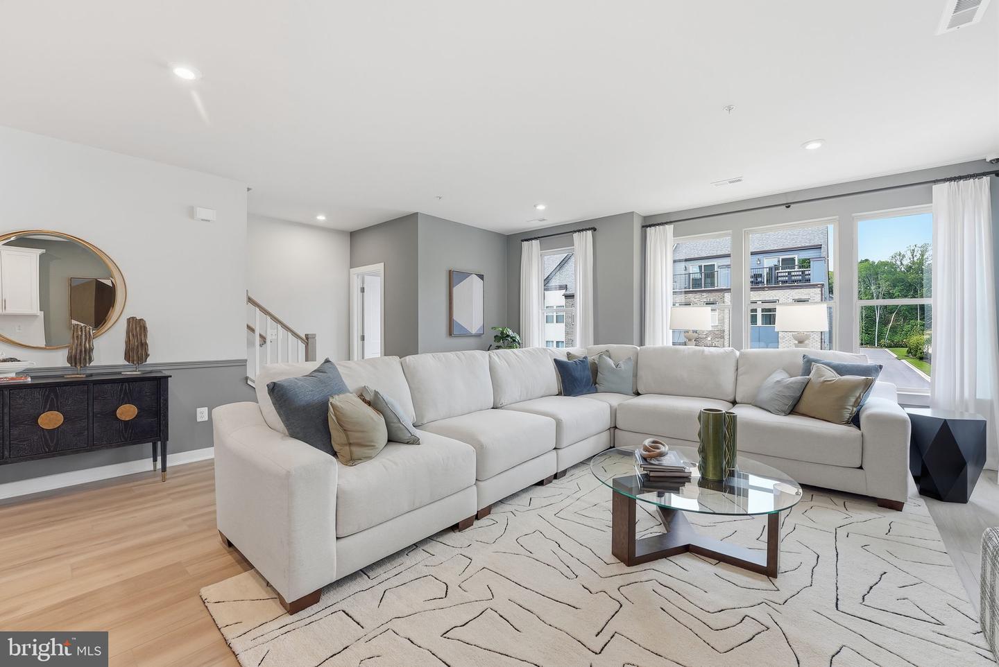 14037 Onyx St Property Photo 10
