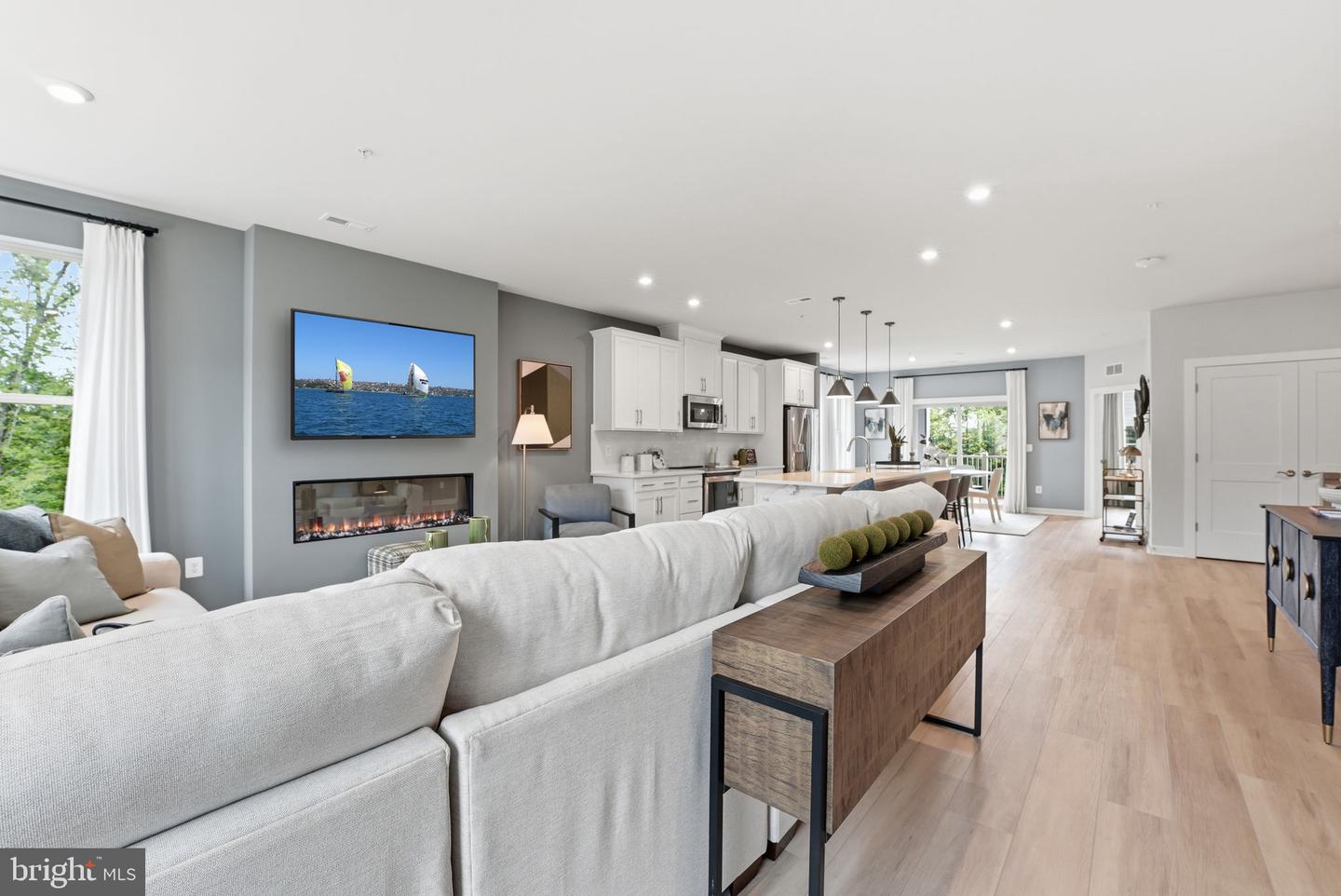14037 Onyx St Property Photo 13