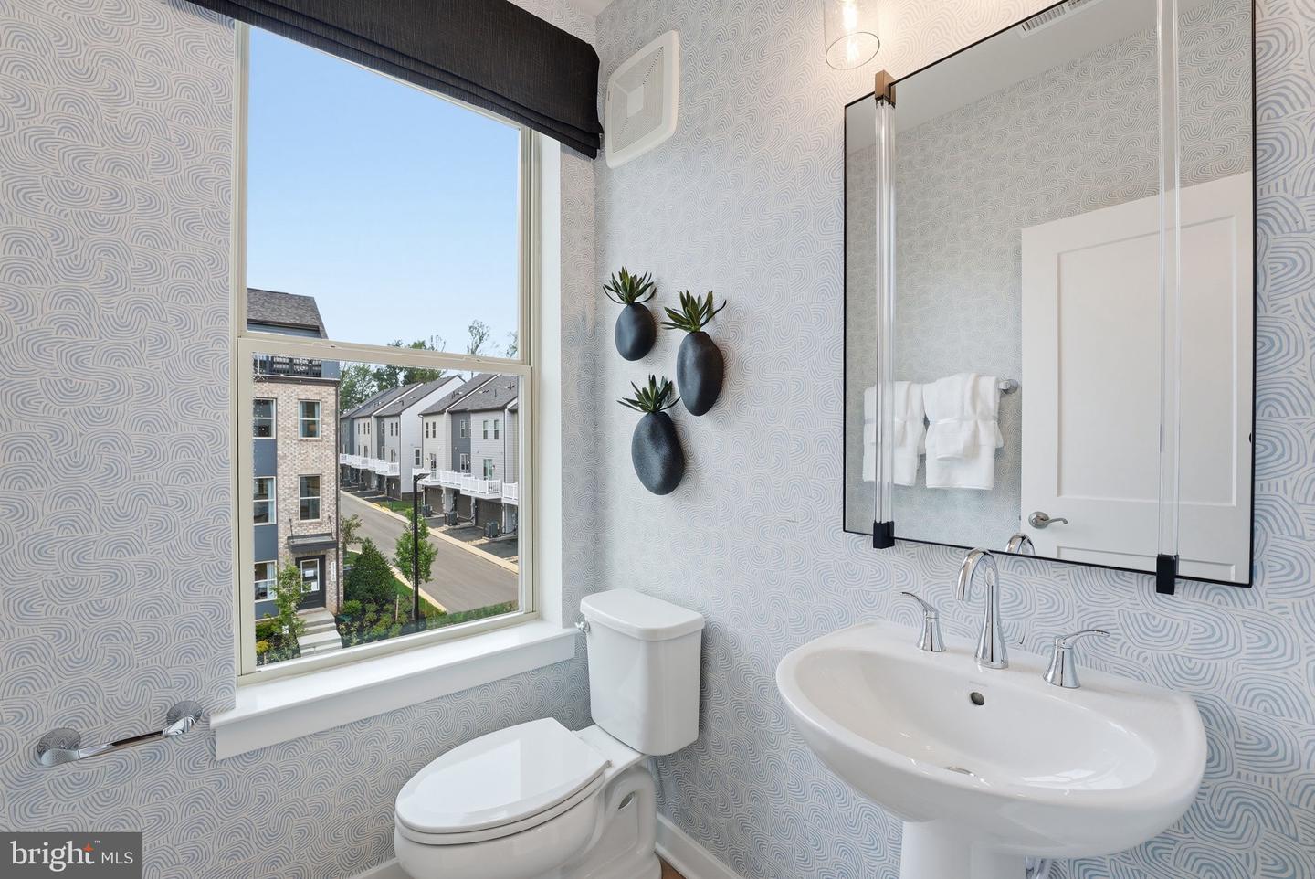 14037 Onyx St Property Photo 14