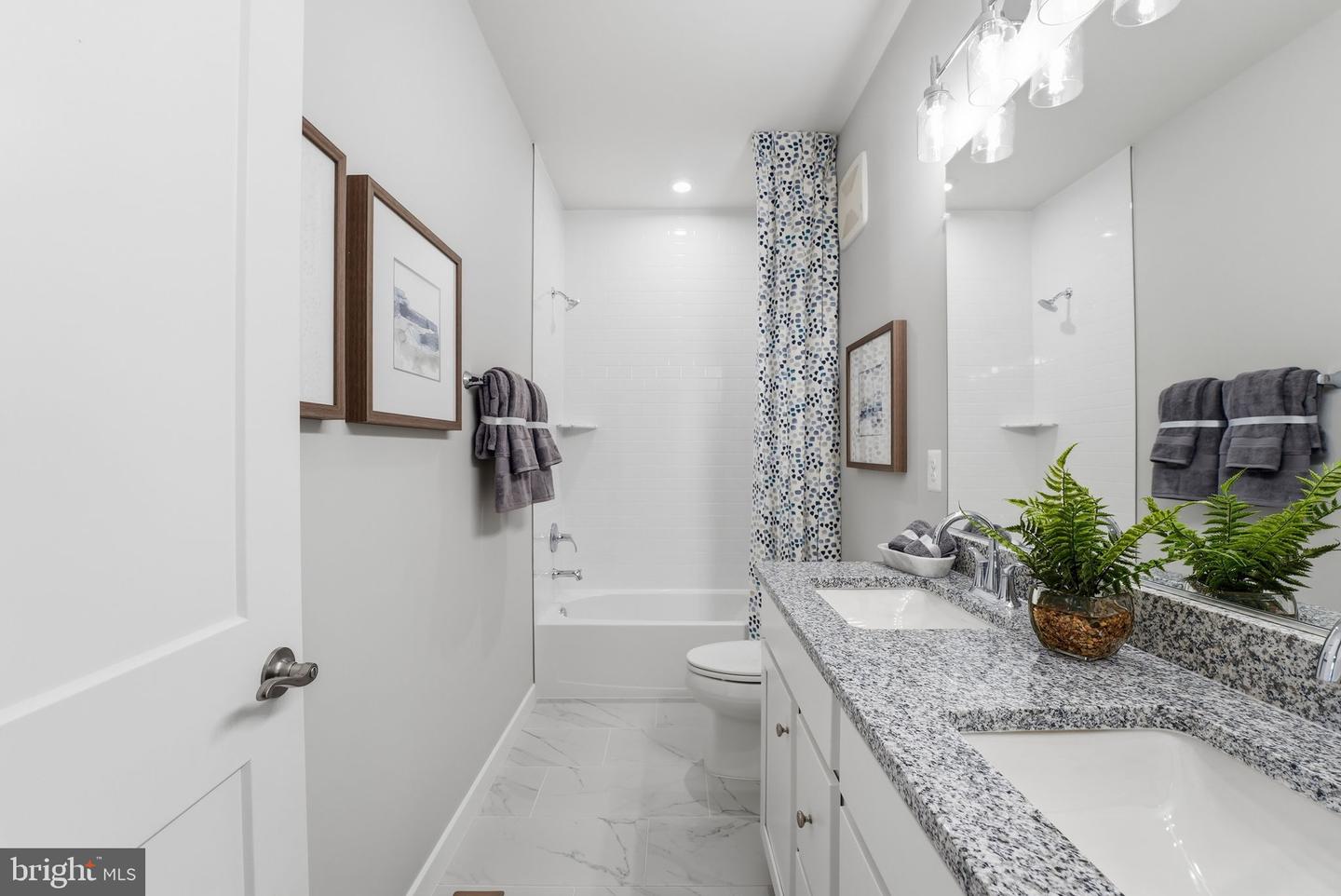 14037 Onyx St Property Photo 31