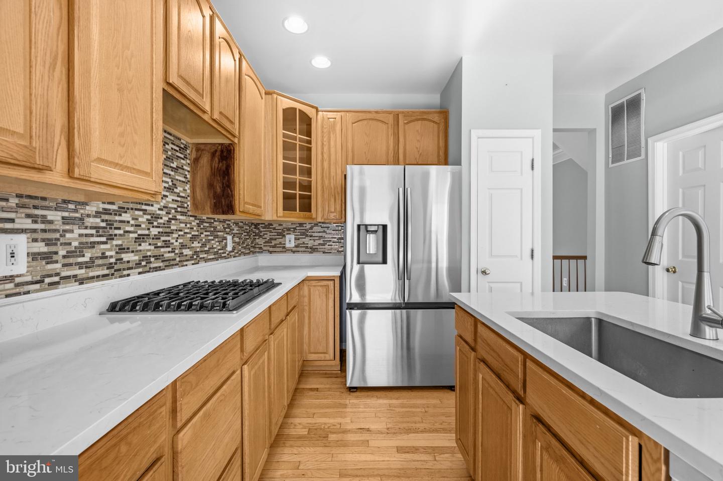 6687 Roderick Property Photo 8
