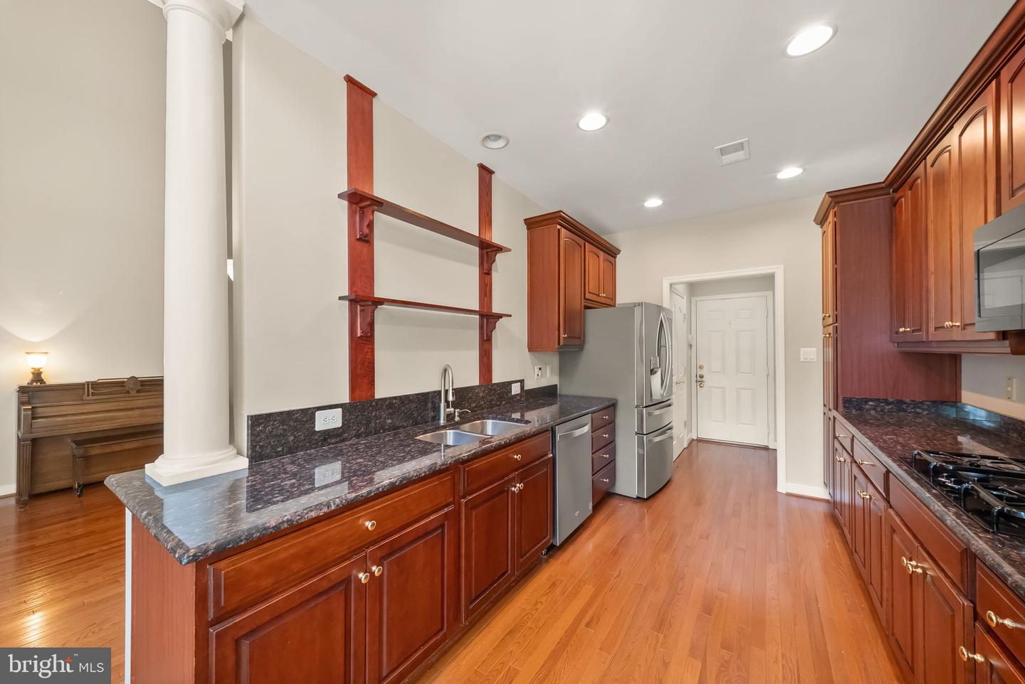 5976 Piney Grove Way Property Photo 13