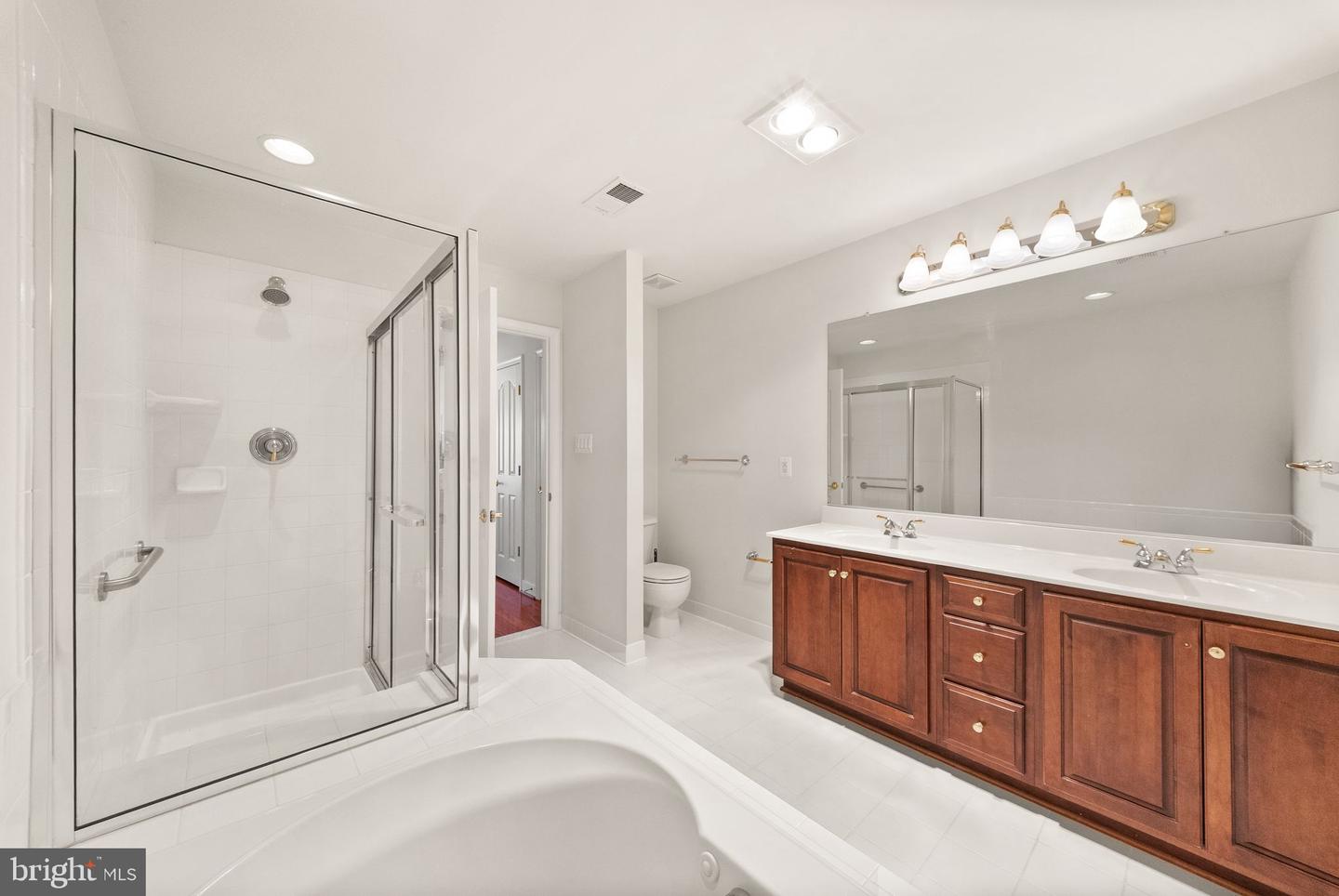 5976 Piney Grove Way Property Photo 34