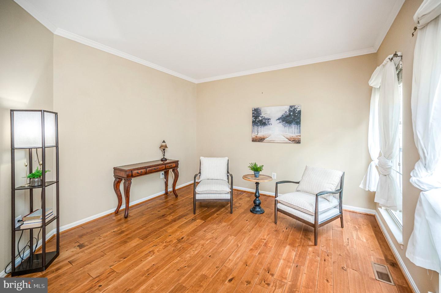 5917 Fincastle Dr Property Photo 8