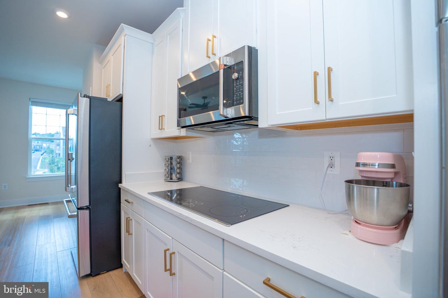 8790 Kensington Church St Property Photo 14