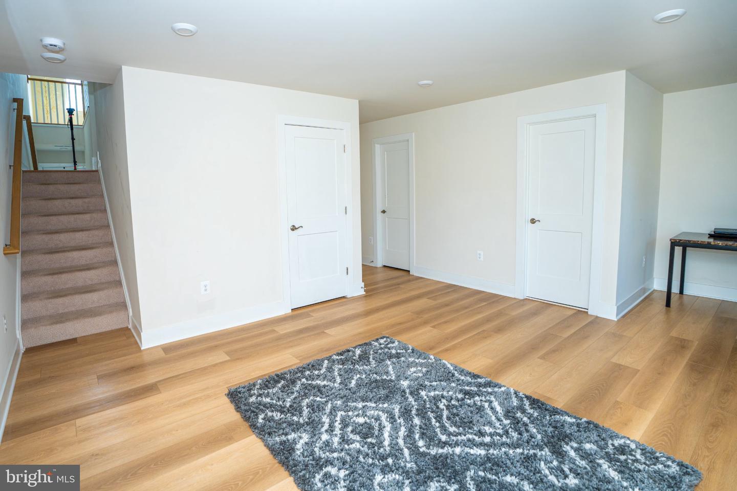 8790 Kensington Church St Property Photo 55