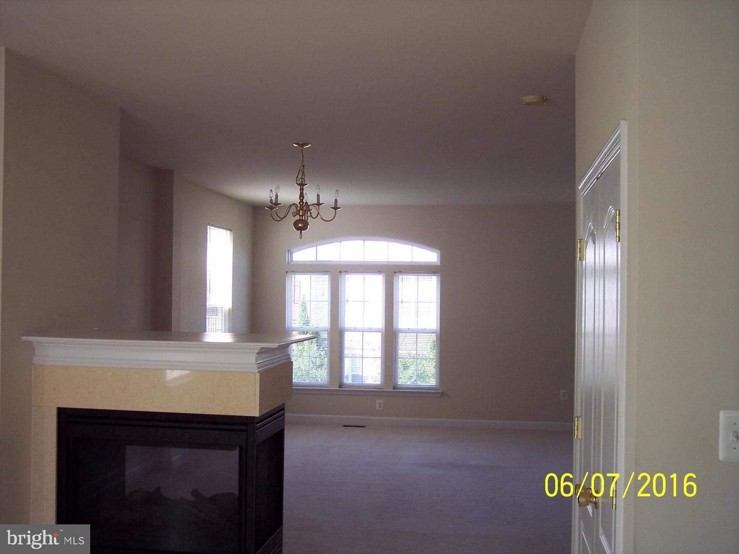 731 Chevington Ct Property Photo 3