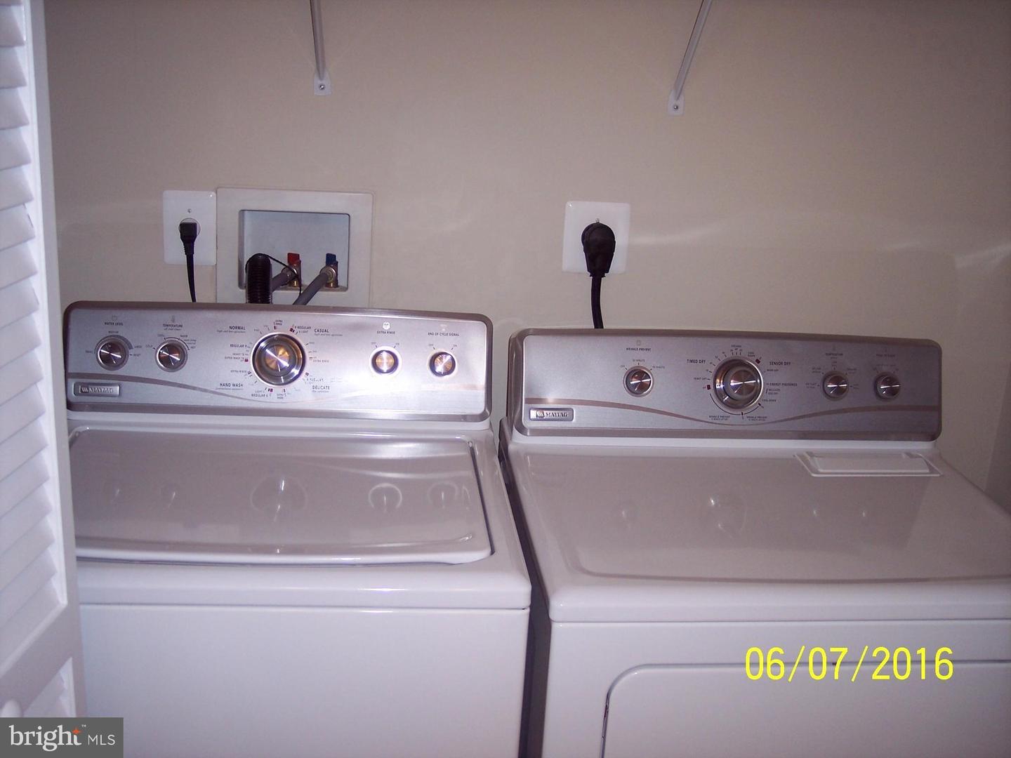 731 Chevington Ct Property Photo 6