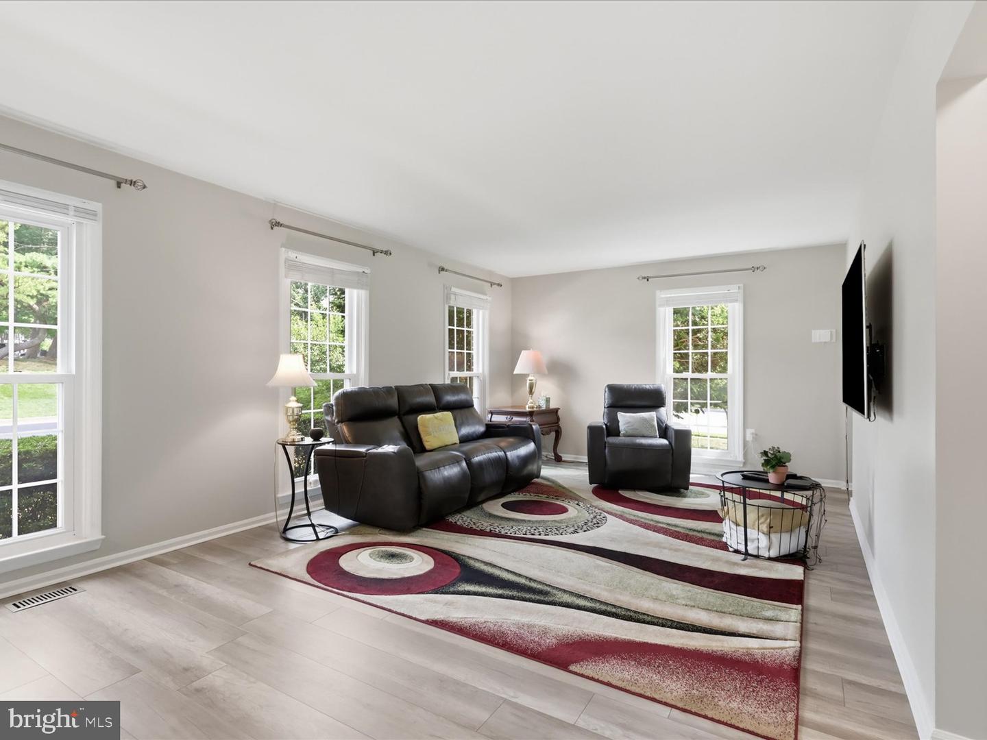 12156 Winona Dr Property Photo 5