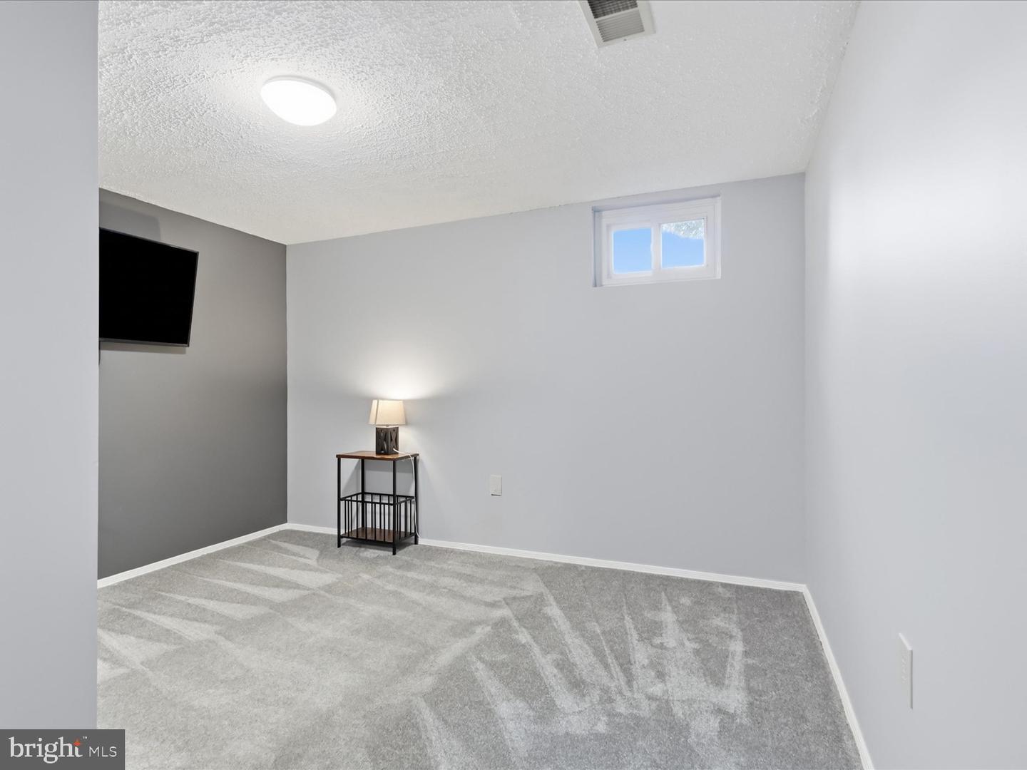 12156 Winona Dr Property Photo 22