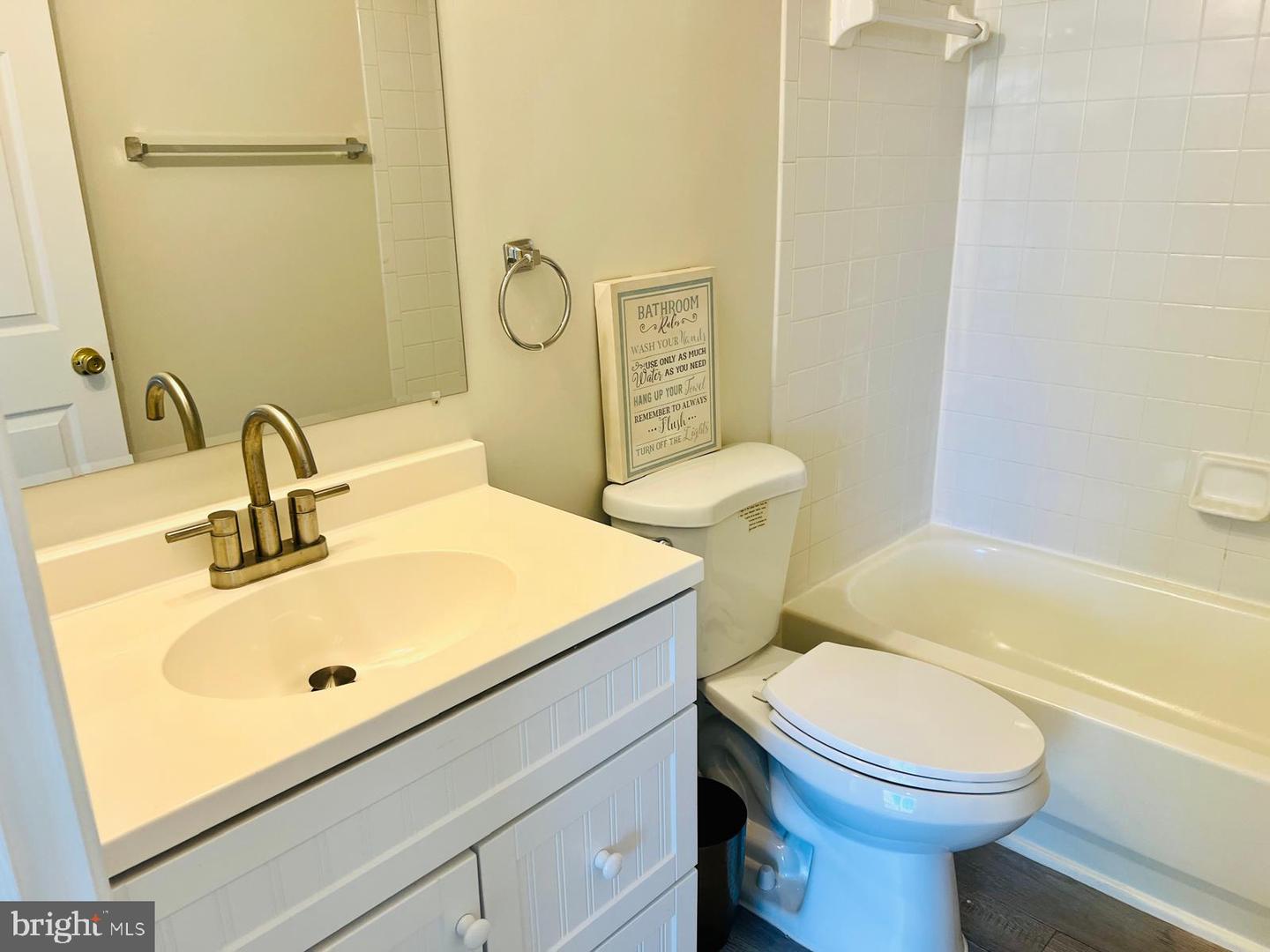 1049 Gardenview Loop #204 Property Photo 12