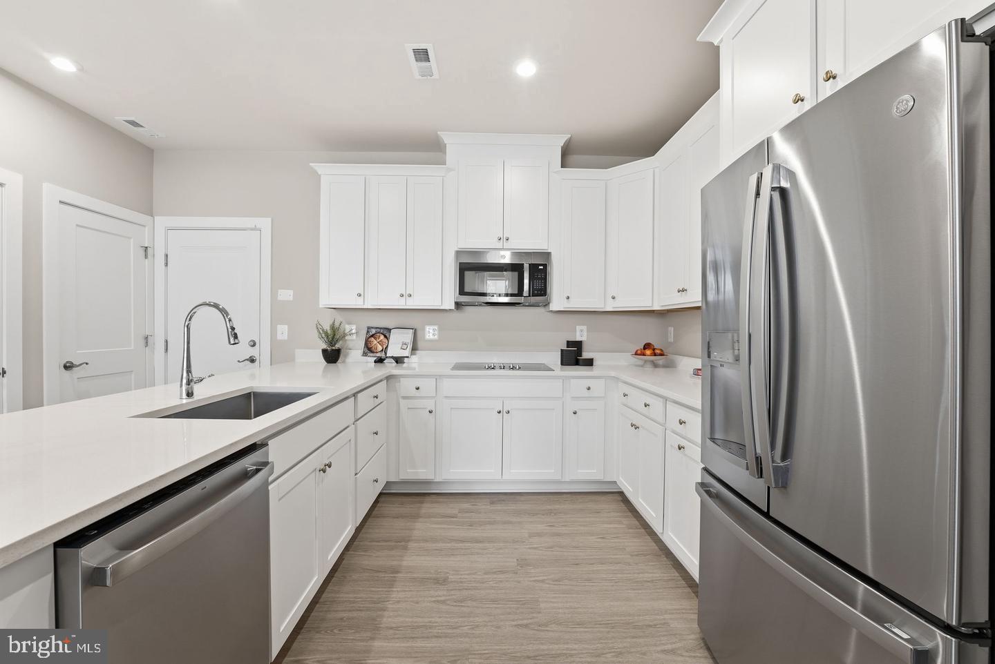 13693 Cobble Loop Property Photo 2