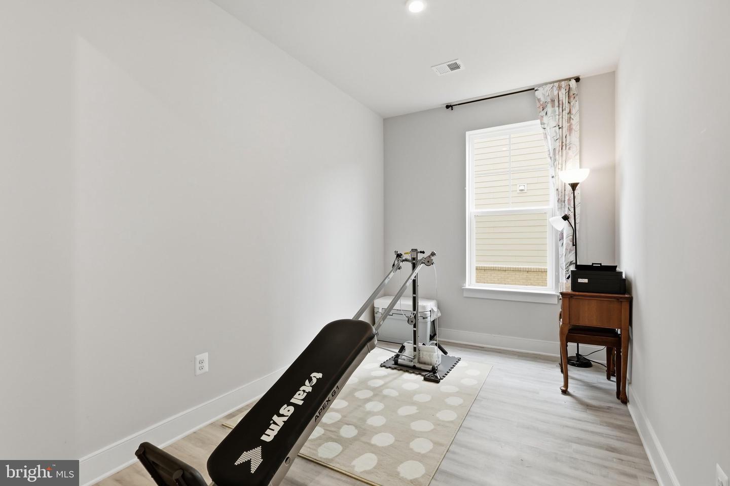 VAPW2129830 Property Photo 57