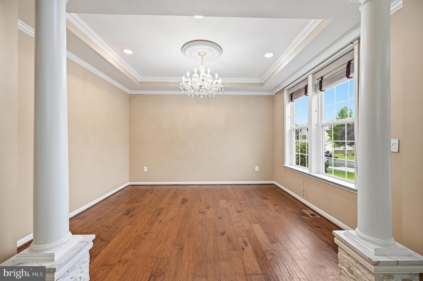 8089 Tysons Oaks Ct Property Photo 6