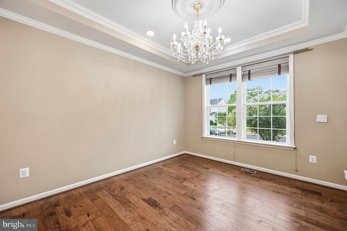 8089 Tysons Oaks Ct Property Photo 7