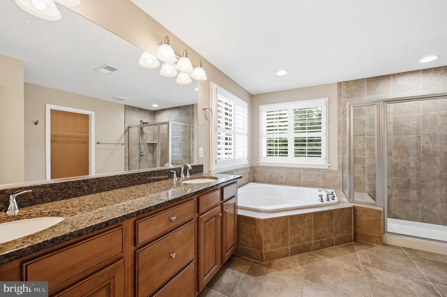 8089 Tysons Oaks Ct Property Photo 29