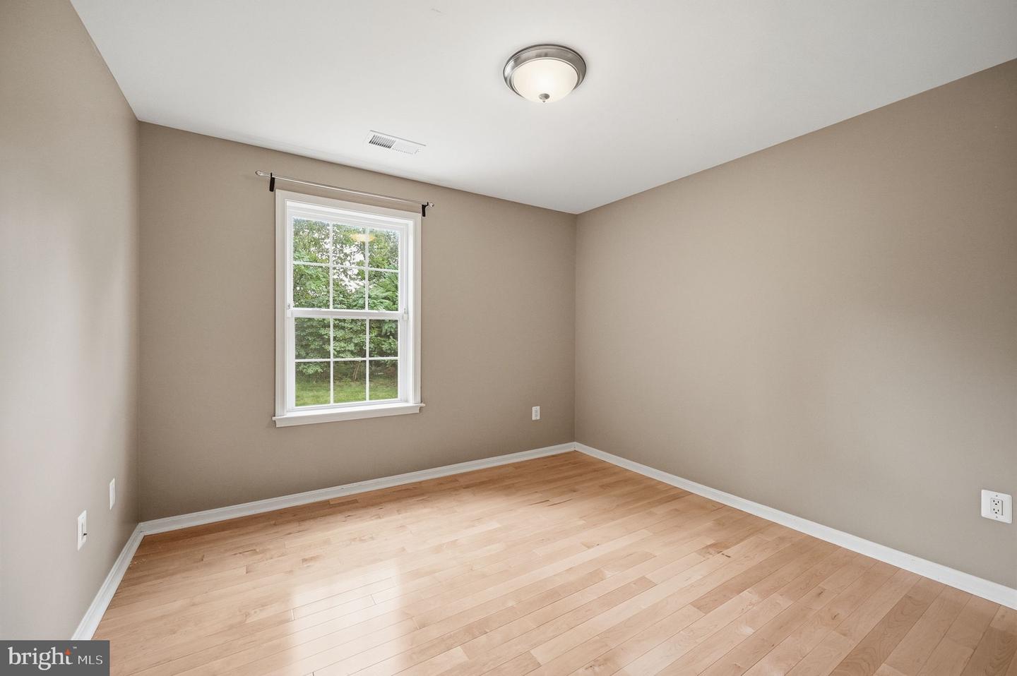 8089 Tysons Oaks Ct Property Photo 33