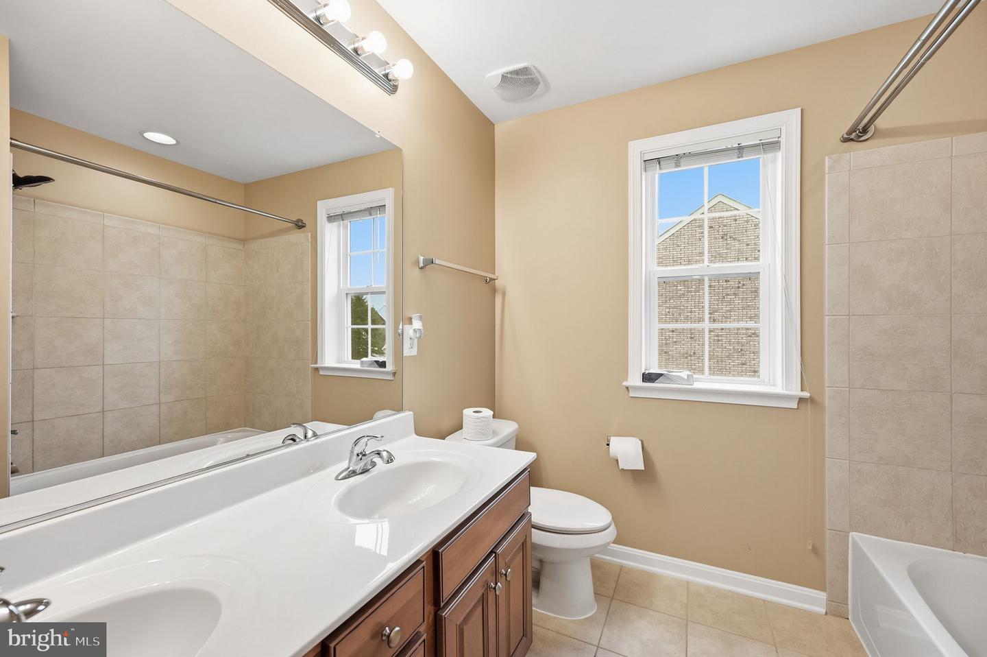 8089 Tysons Oaks Ct Property Photo 34