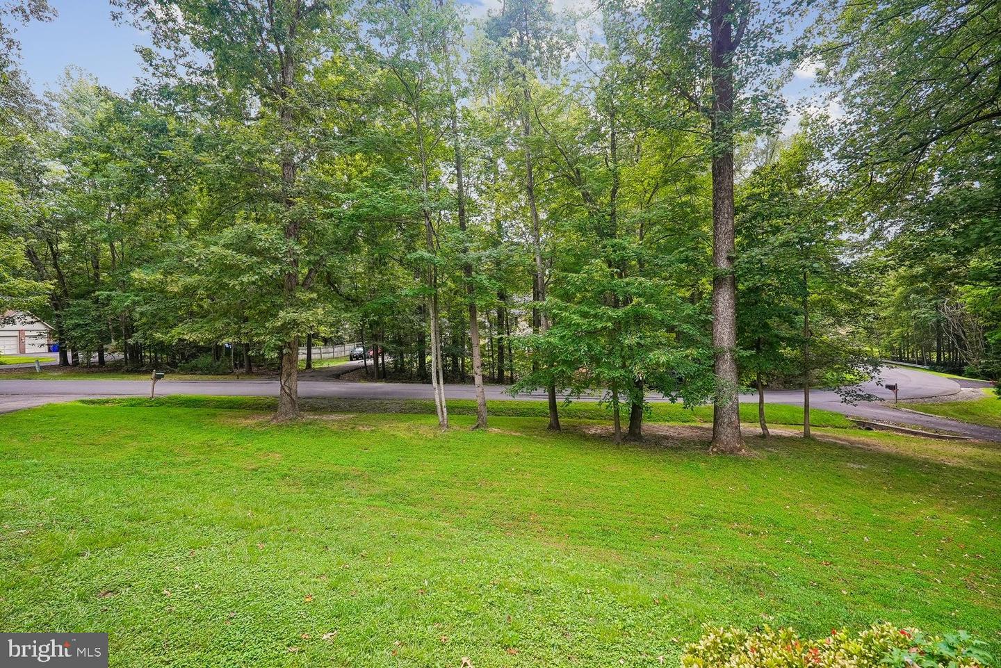 8212 Honeysuckle Rd Property Photo 2