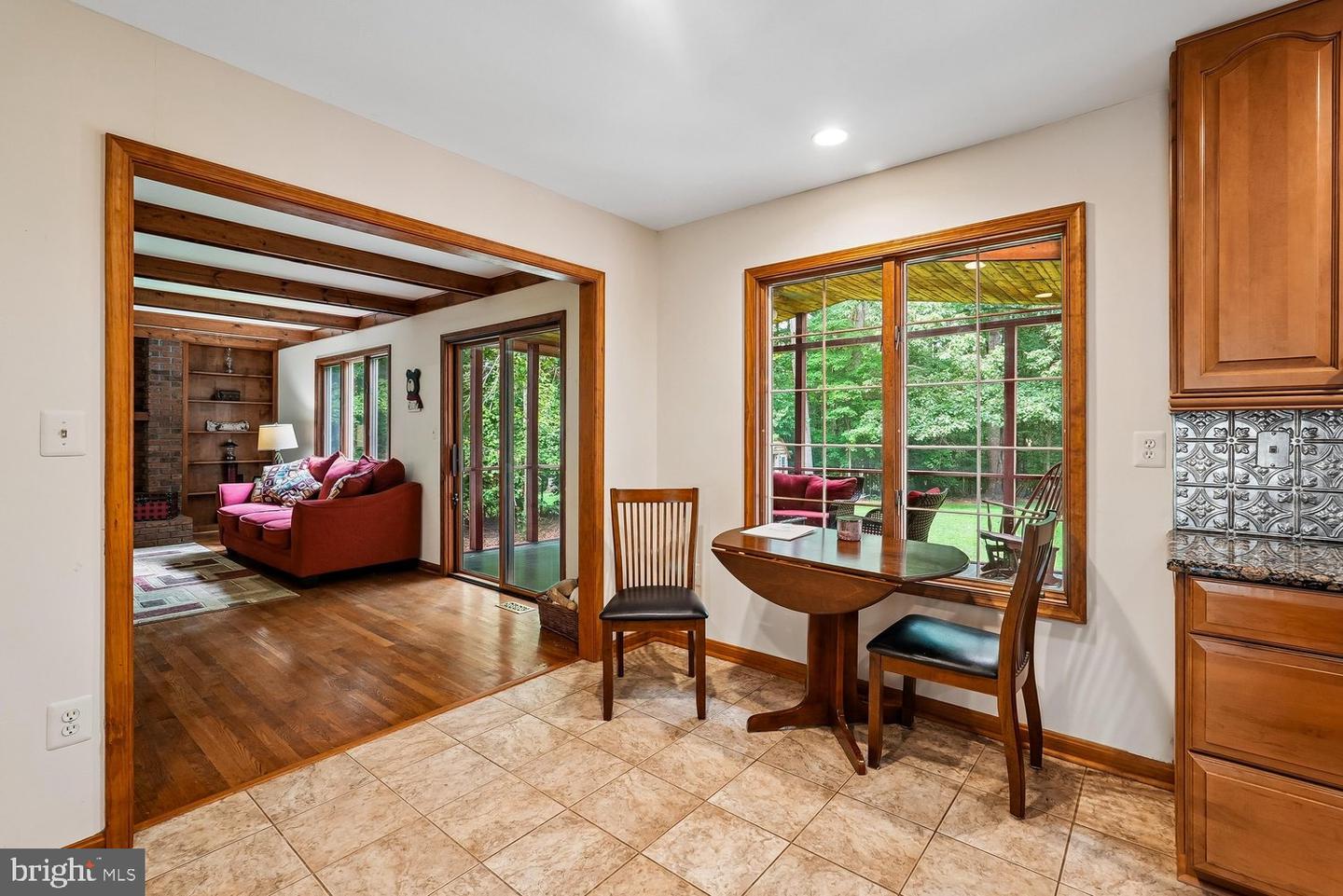8212 Honeysuckle Rd Property Photo 16