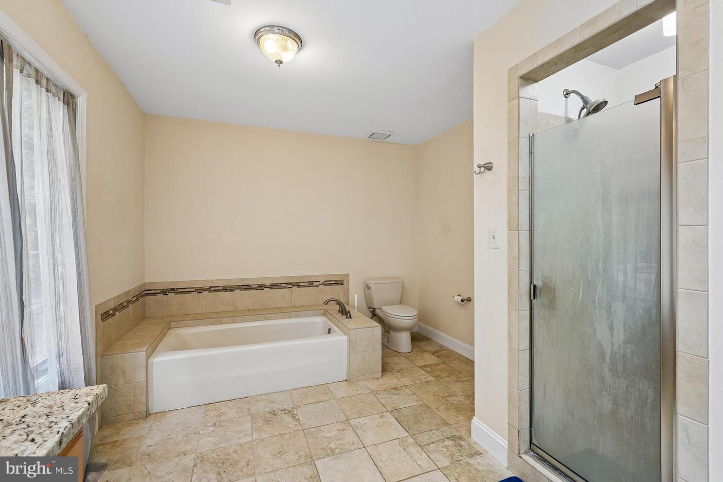 8212 Honeysuckle Rd Property Photo 28