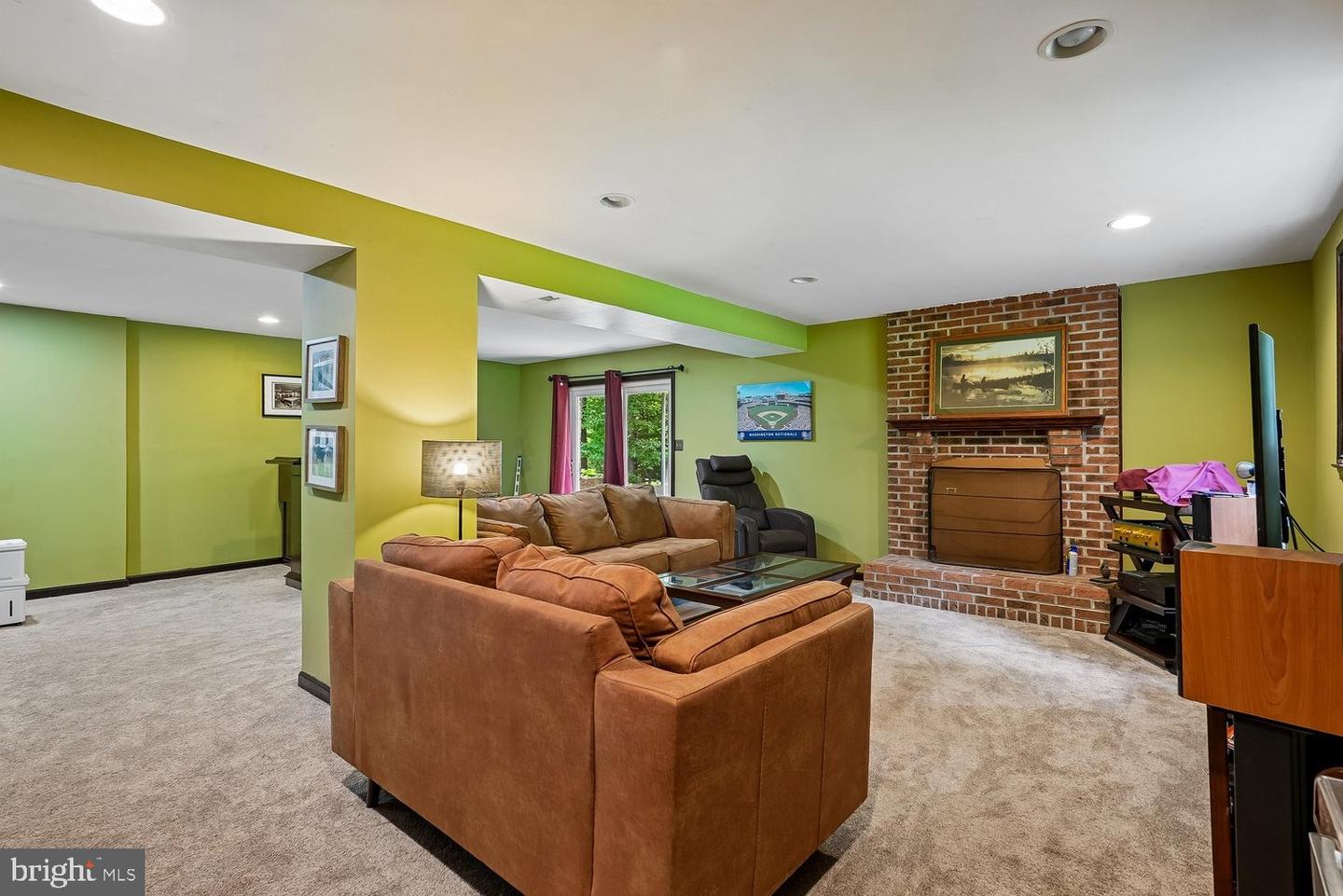 8212 Honeysuckle Rd Property Photo 40