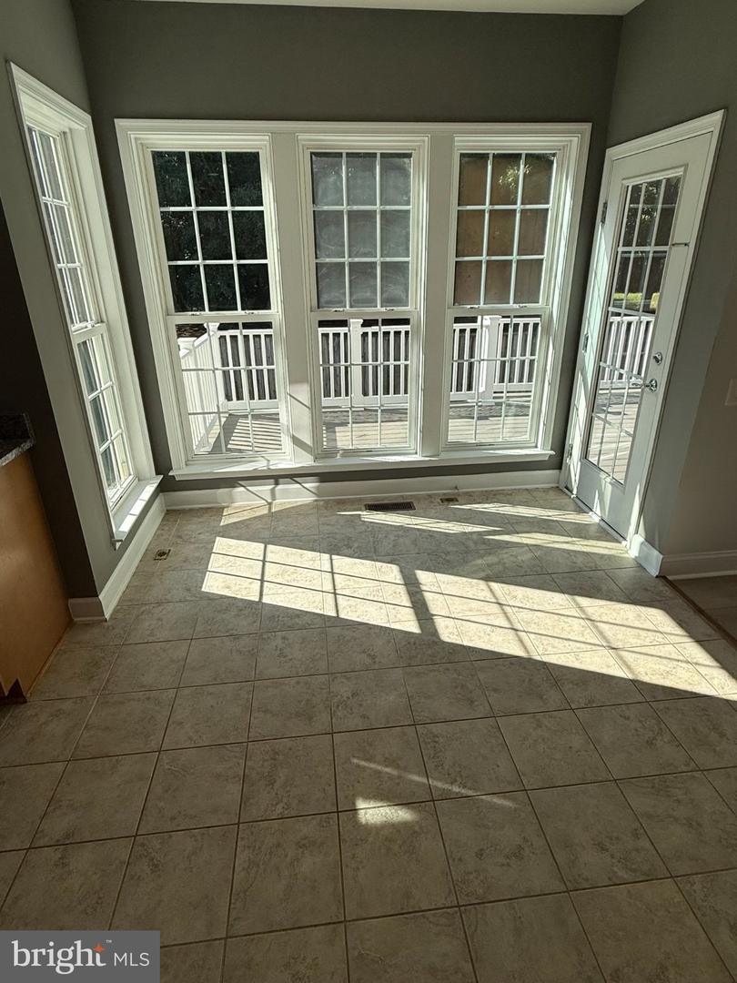 9407 Rim Rock Ct Property Photo 36