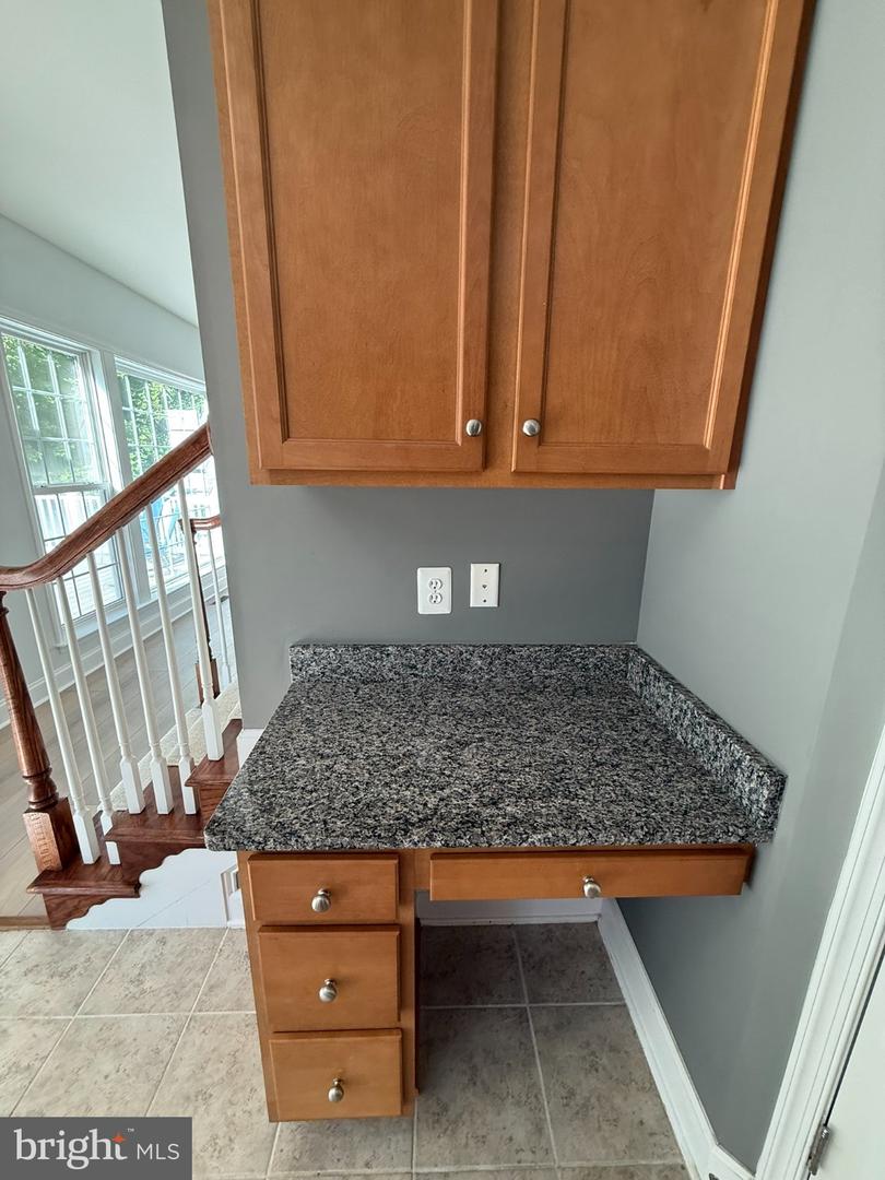 9407 Rim Rock Ct Property Photo 38