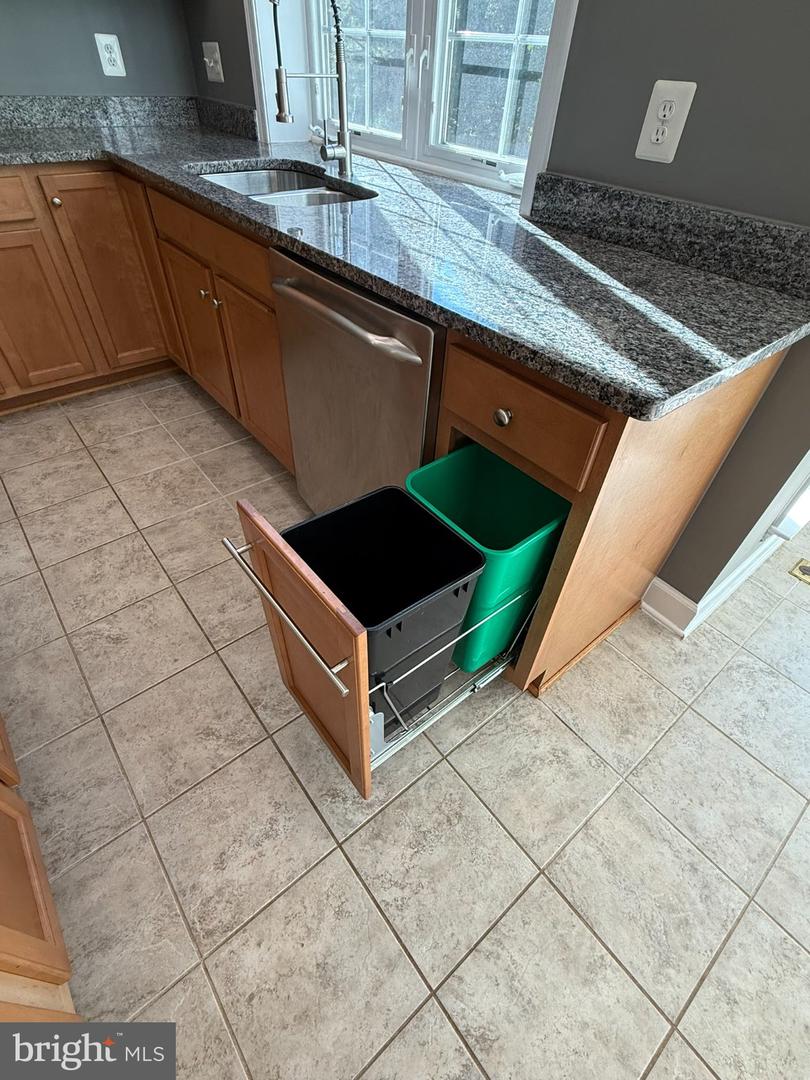 9407 Rim Rock Ct Property Photo 40