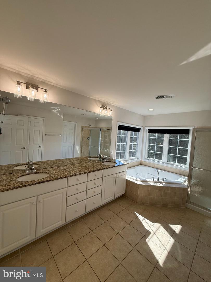 9407 Rim Rock Ct Property Photo 56
