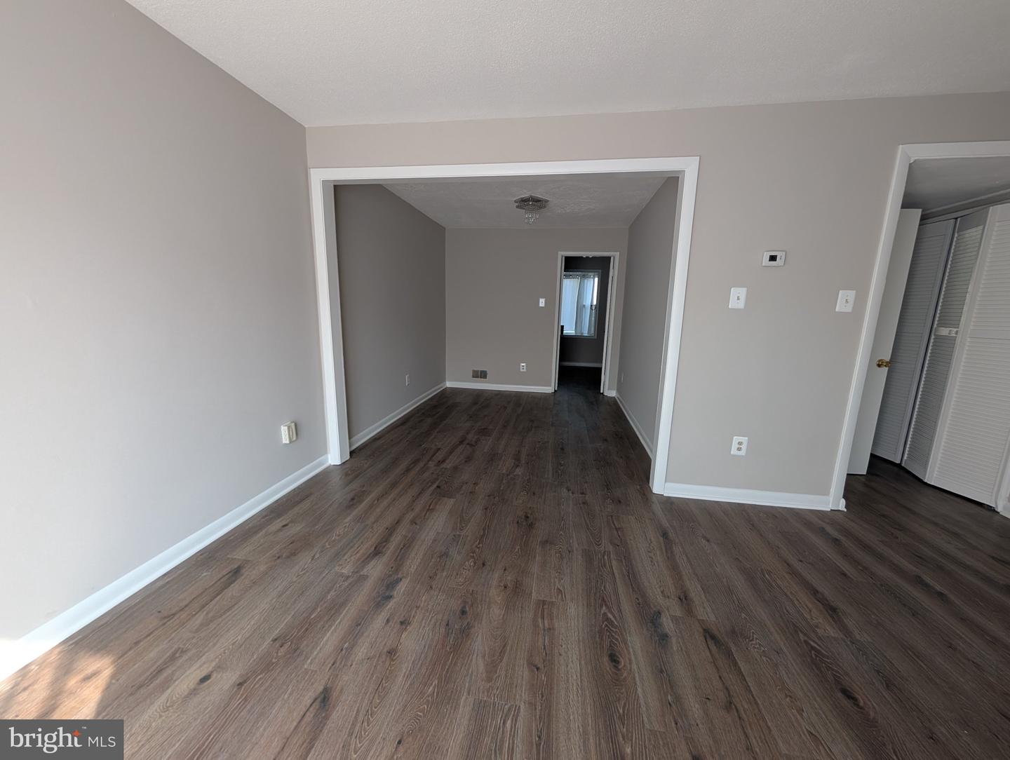 1341 Redbud Ct Property Photo 3