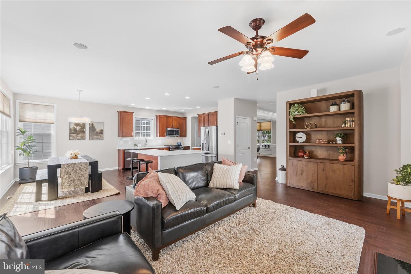 15553 Admiral Baker Cir Property Photo 16
