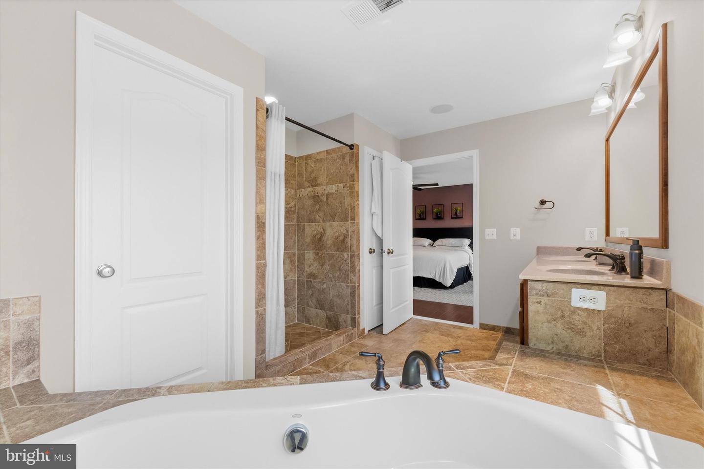 15553 Admiral Baker Cir Property Photo 25