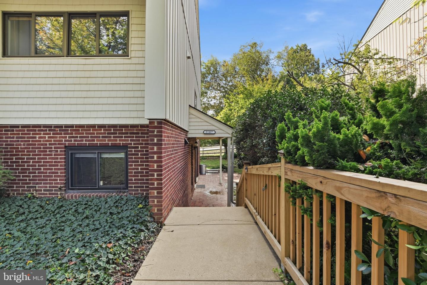 2107 OLD LANDING WAY Property Photo 1