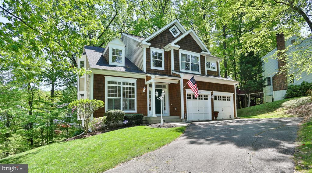 15979 Cove Ln Property Photo 1