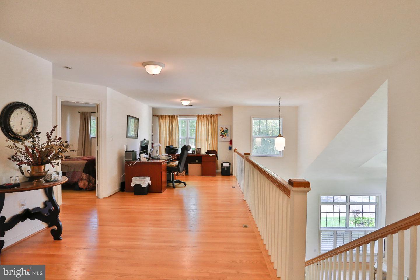15979 Cove Ln Property Photo 7