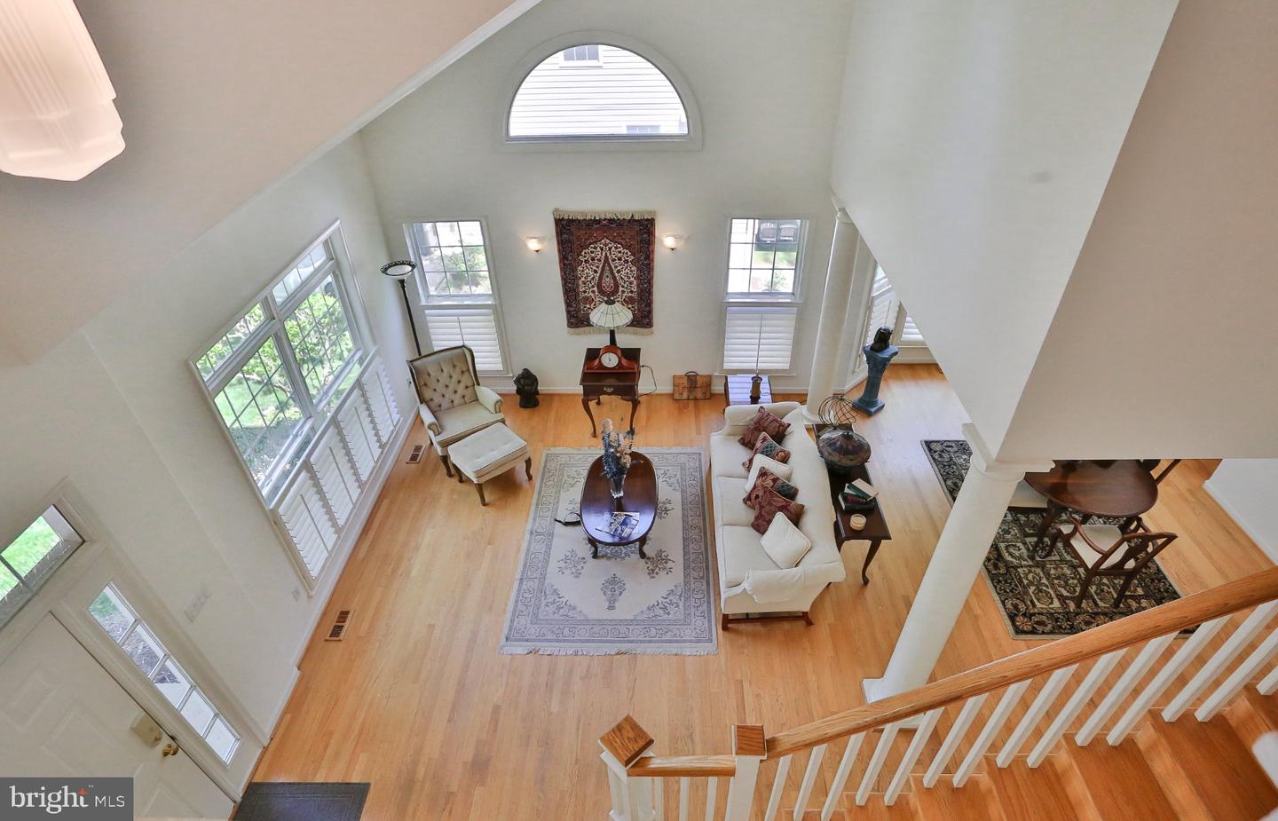 15979 Cove Ln Property Photo 8