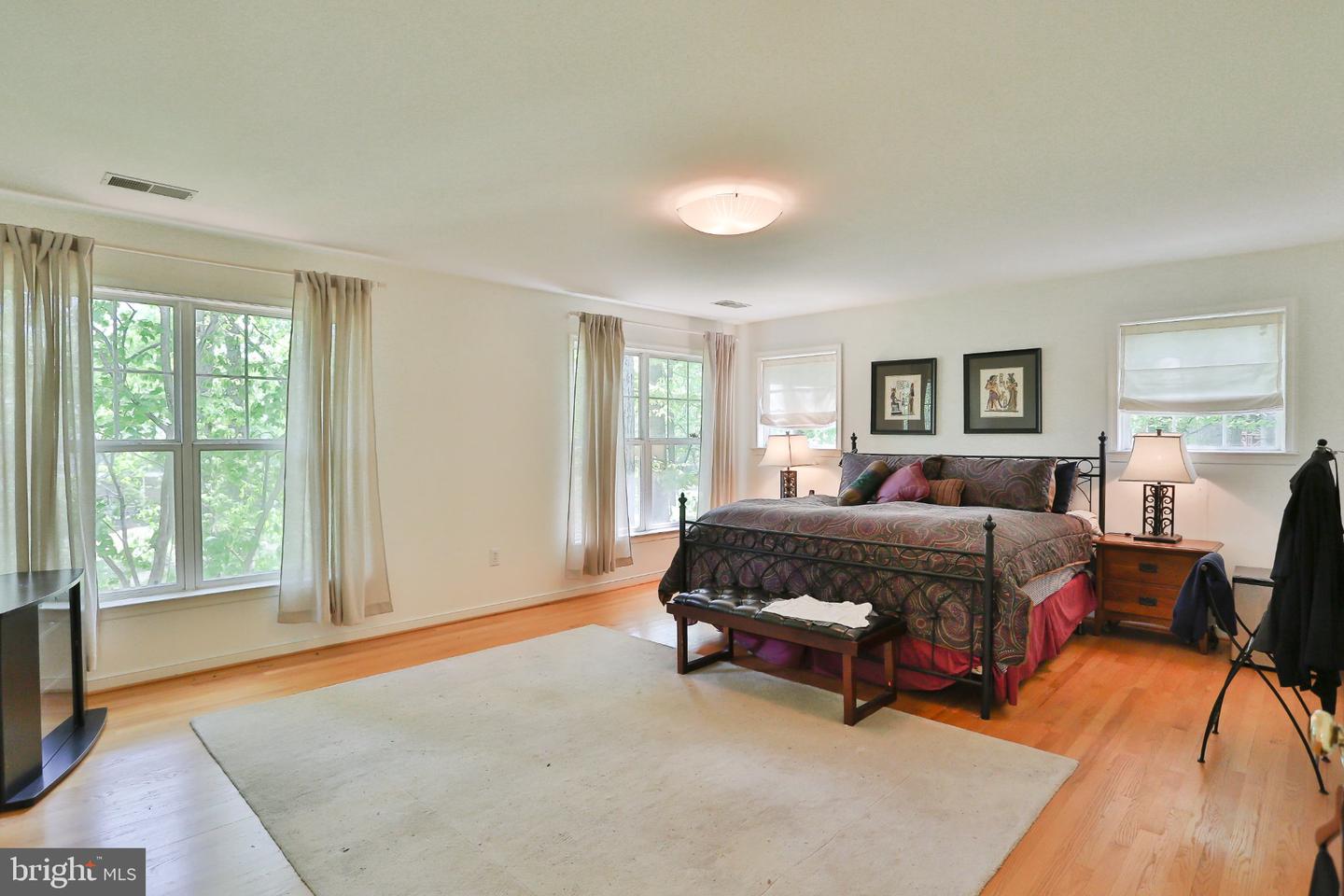 15979 Cove Ln Property Photo 10