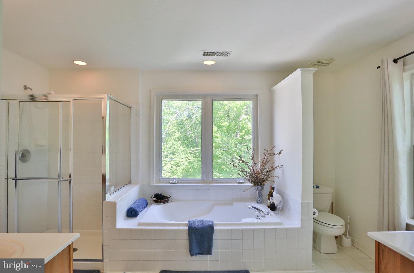 15979 Cove Ln Property Photo 11