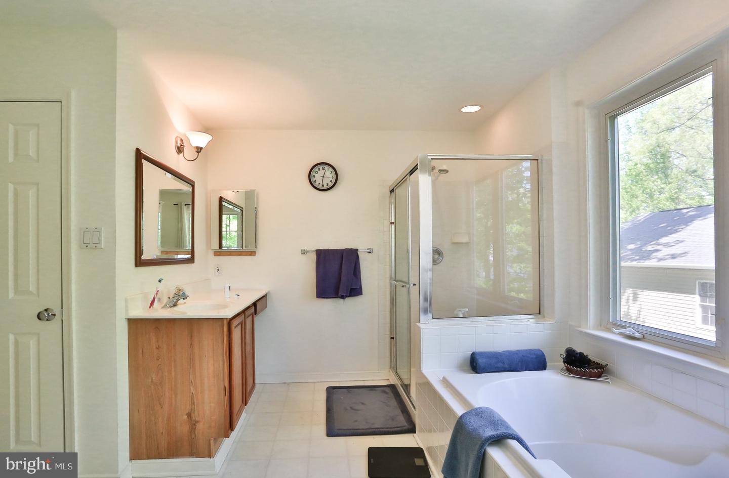 15979 Cove Ln Property Photo 12