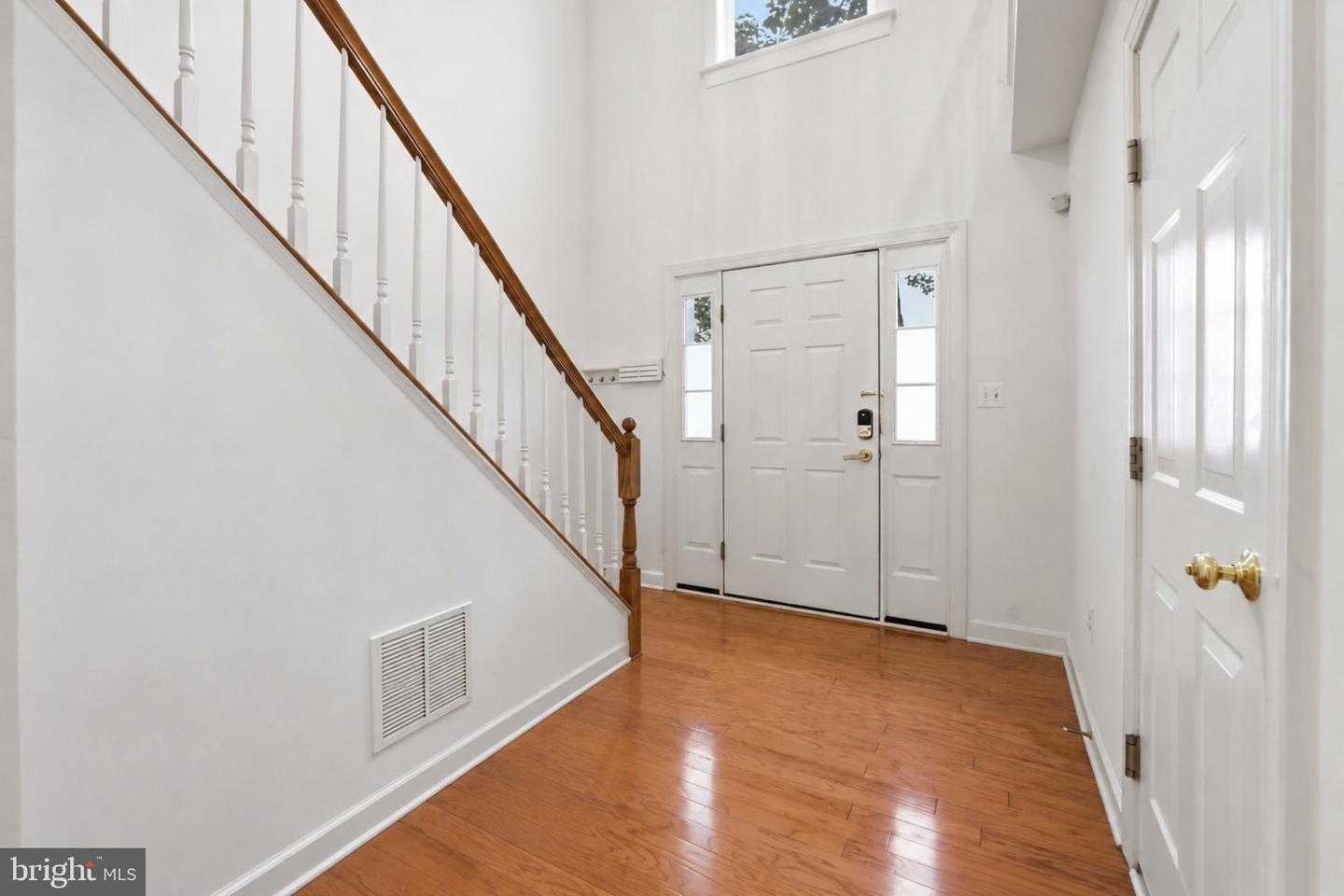 8154 Rainwater Cir Property Photo 6