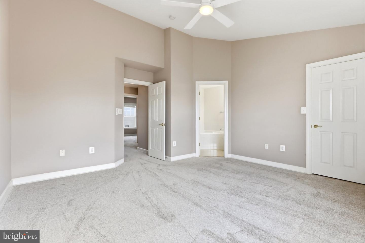 8154 Rainwater Cir Property Photo 40