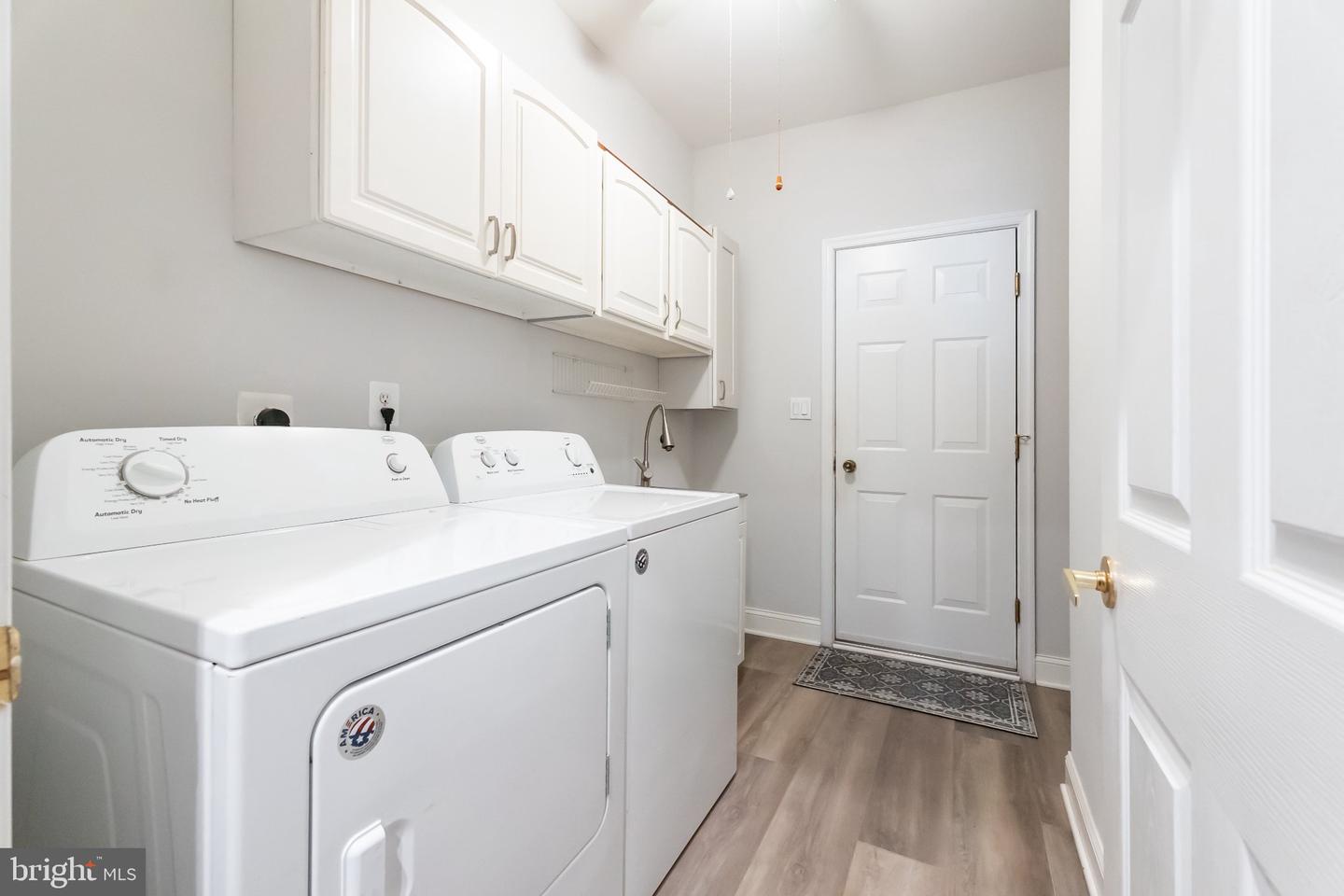 6912 Birkenhead Pl Property Photo 13