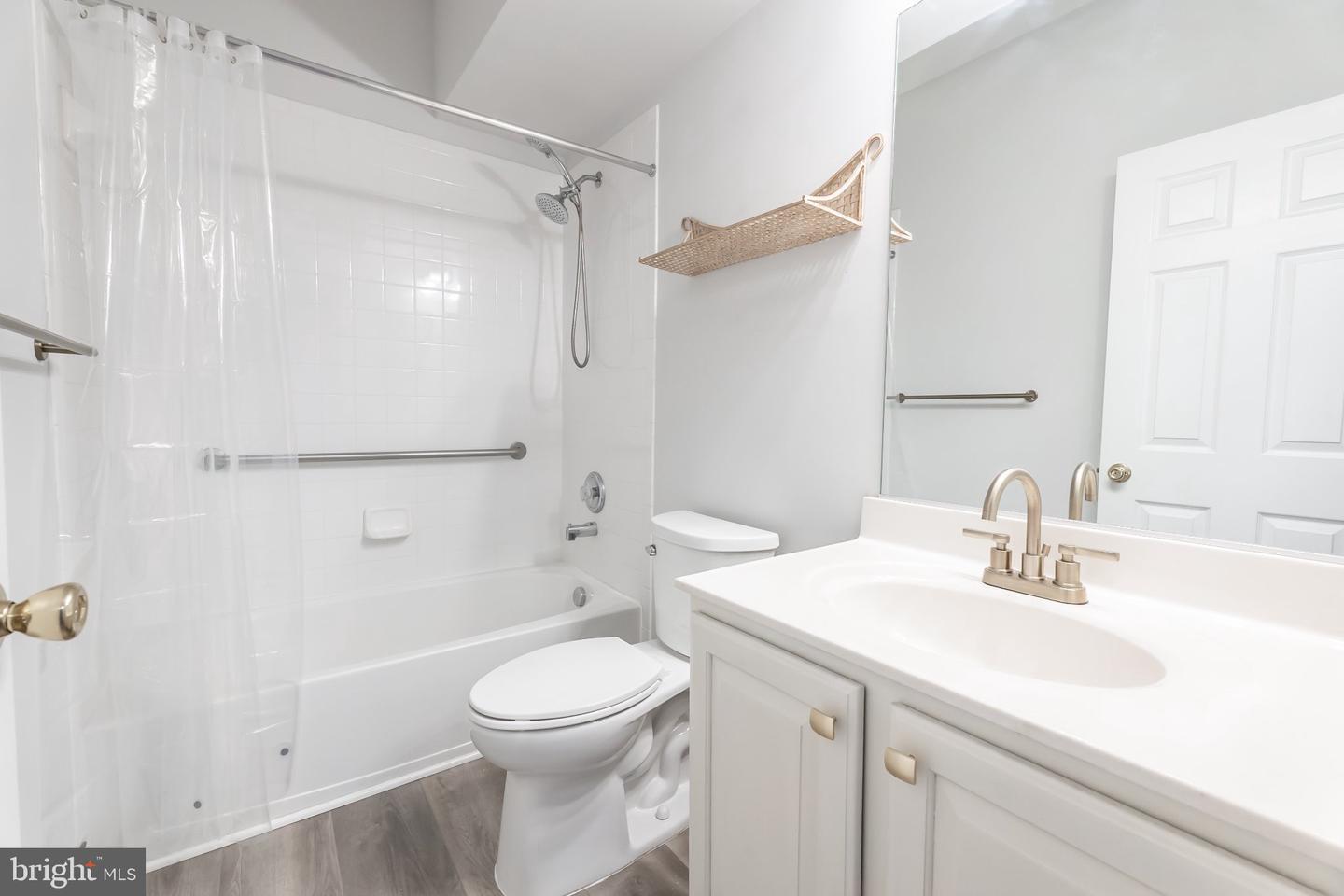 6912 Birkenhead Pl Property Photo 25