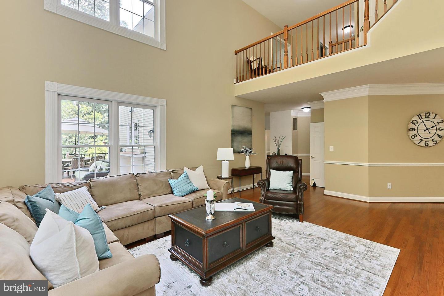 5749 Yewing Way Property Photo 16